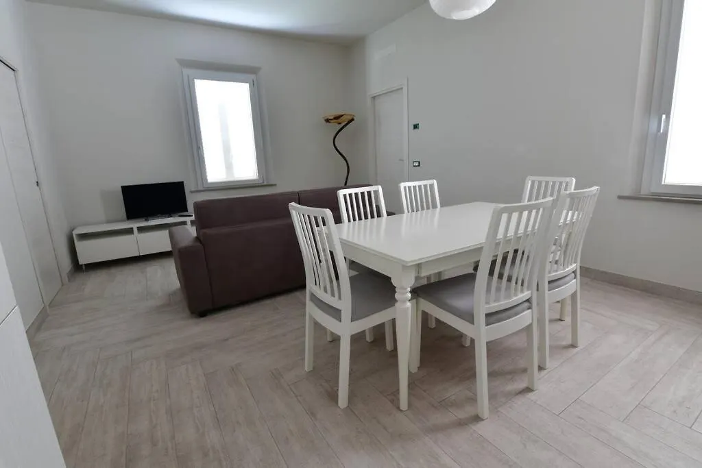 Appartamento La Vespa Con Terrazza Pontedera 0*,  Italië